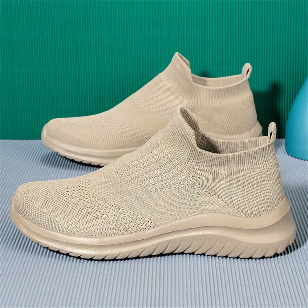 Bej Yumuşak Yeni Yenilik Tenis - Streetwear Brand In Vietnam incelemesi ve fiyatı